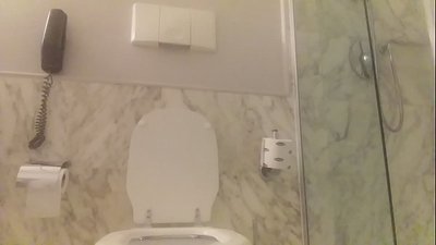 A la banyera amb una pèl-roja.