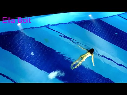 ❤️ No puc parar de mirar-la, jove rossa presa nedant nua a la piscina del complex ELLA BOLT ❤️❌ Porno al ca.com-porn-mz.ru ﹏